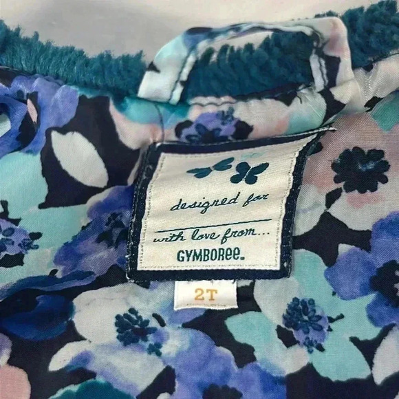 Gymboree - faux Fur  vest. Size 2T - Picture 4 of 4